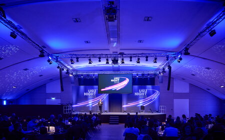 USU SPRING UP! in Willingen Gala Veranstaltung mit Publikum und Rede von einer Bühne